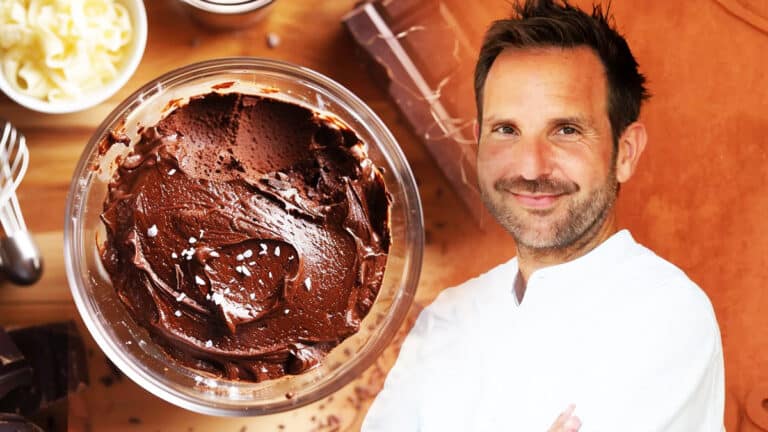 Voici comment créer la mousse au chocolat de Christophe Michalak, une recette qui réveille les papilles