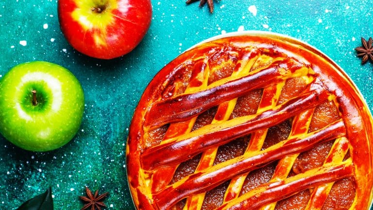 Redécouvrez les saveurs de l’enfance avec cette tarte aux pommes traditionnelle comme celle de mamie