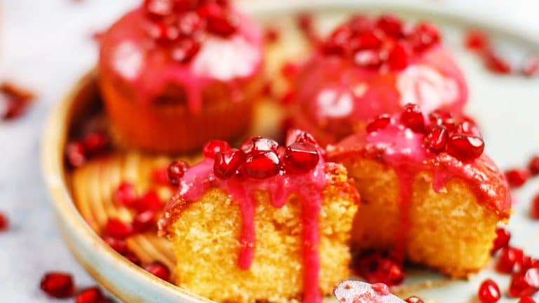 Les secrets des madeleines fourrées à la fraise : un délice simple à réaliser pour régaler vos invités