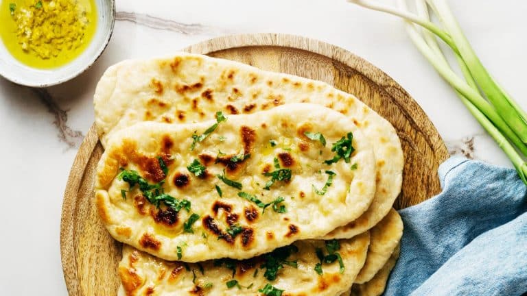 Les secrets d’un cheese naan parfait : voici la recette qui vous transportera directement en Inde