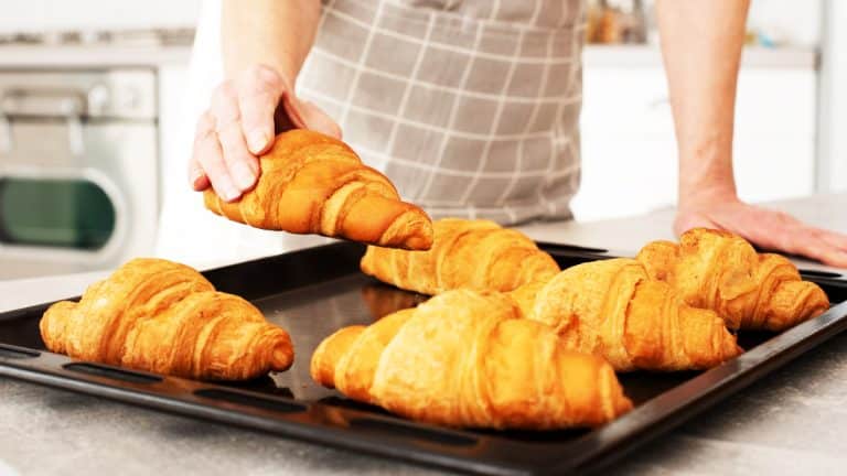 Reproduire à la maison cette recette croustillante et anti-gaspi du flat croissant : voici comment faire