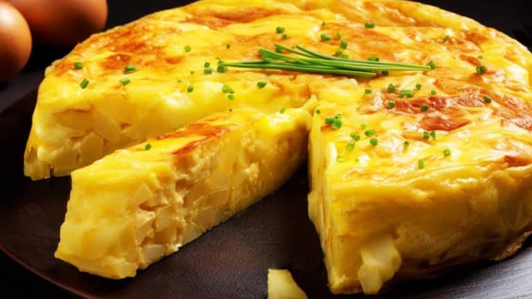 Découvrez comment réaliser une savoureuse quiche au bacon et cheddar pour régaler famille et amis