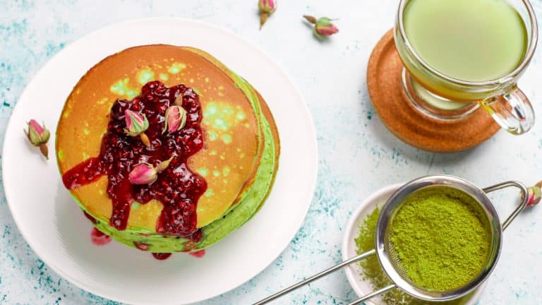 Voici comment réinventer votre petit-déjeuner avec un pudding de chia au thé matcha