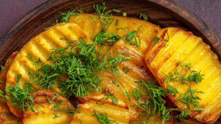 Redécouvrez les panais avec cette recette inspirée des hasselback potatoes, un délice pour vos dîners