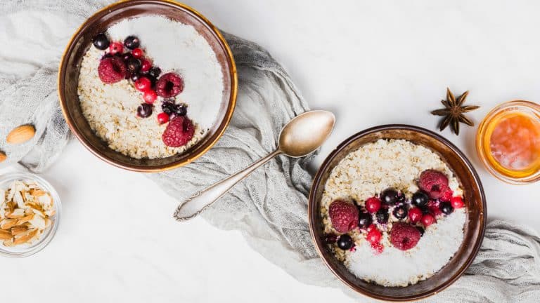 Comment préparer un chia pudding vegan au lait de coco qui ravira vos papilles et votre esprit ?