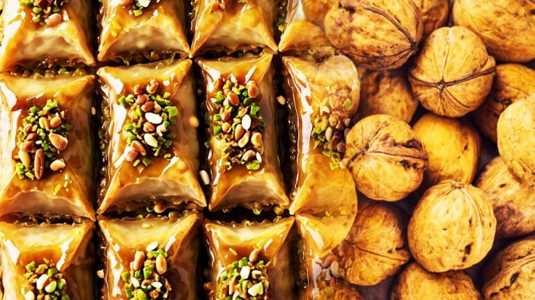 Découvrez comment réaliser des baklavas aux noix inoubliables sans effort