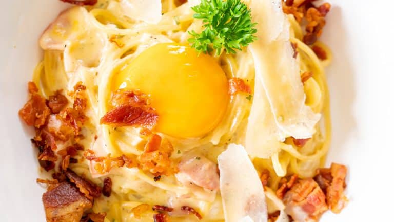 Oubliez la carbonara classique : découvrez le plat de pâtes révolutionnaire qui va conquérir vos papilles