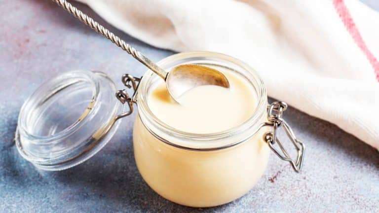 Redécouvrez le plaisir des petits pots de crème maison à la vanille, un délice simple à réaliser