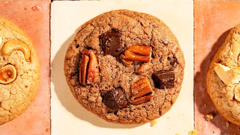 Un maxi cookie sans beurre ni sucre ajouté ? découvrez la recette allégée qui ravira vos papilles et votre ligne