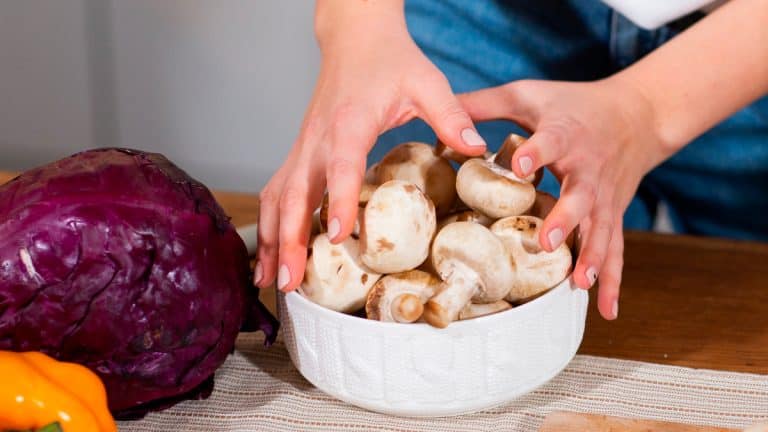 Découvrez comment transformer vos dîners d’automne avec cette méthode unique pour farcir les champignons de Paris