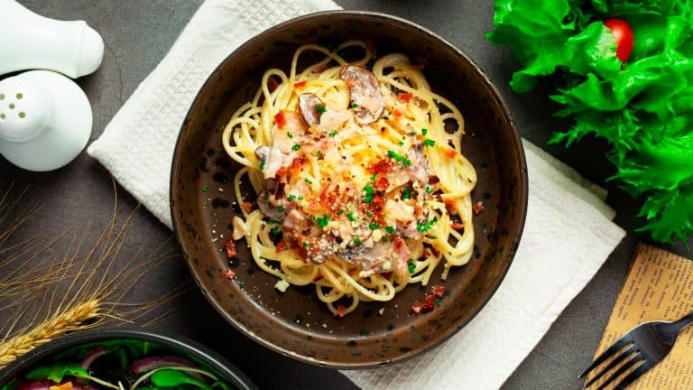 Découvrez la carbonara asiatique : une recette rapide pour éveiller vos papilles et égayer votre table