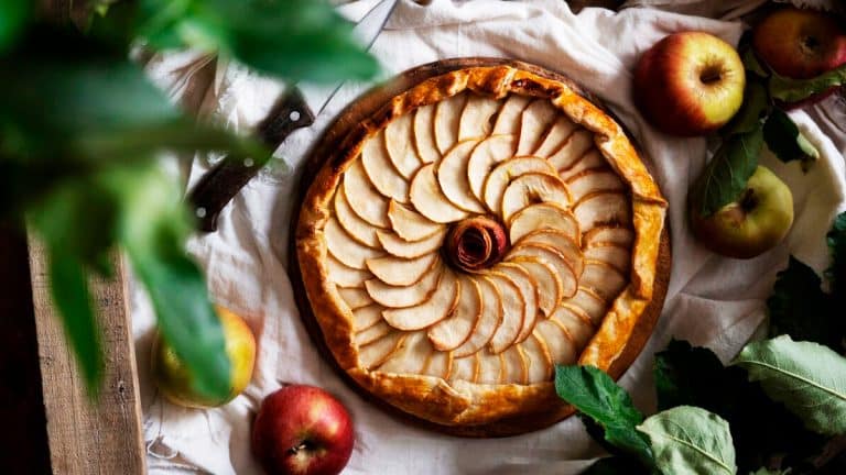 Découvrez la tarte rustique aux poires et gorgonzola : une recette pleine de saveurs à ne pas manquer