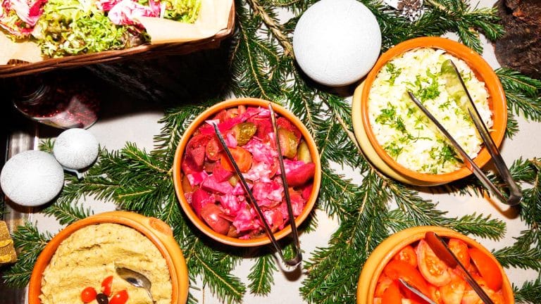 Découvrez 15 idées d’apéritifs festifs et économiques pour un Noël gourmand et mémorable