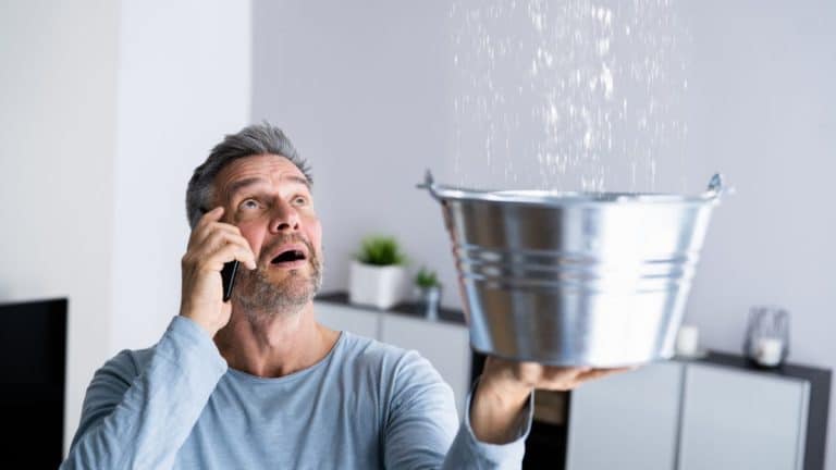 Comment éviter les dégâts des eaux chez vous avec une astuce anti-mousse révolutionnaire