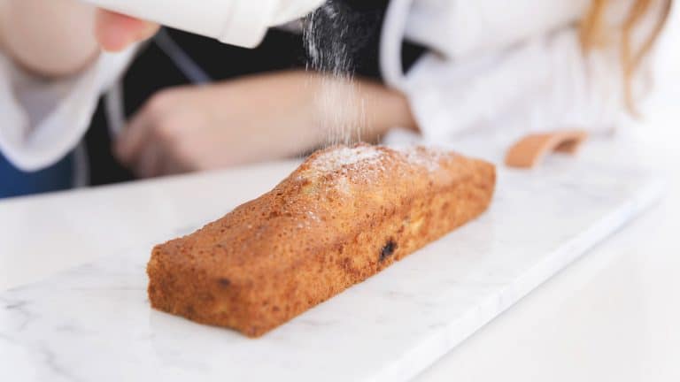 La magie de la pâtisserie revisitée : découvrez comment un seul ingrédient peut remplacer beurre, sucre et œufs