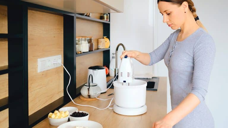 Les secrets de votre cuisine : 5 astuces incontournables pour réduire votre facture d’énergie et savourer chaque bouchée