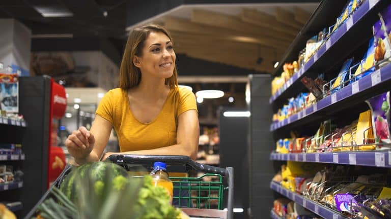 Redécouvrez vos courses : comment économiser intelligemment en optant pour des marques de distributeurs