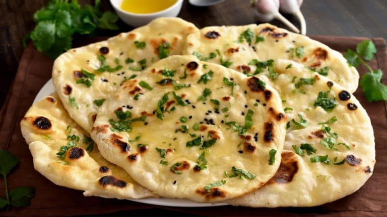 Découvrez l’art de préparer un naan au fromage délicieux et économique pour éblouir vos invités